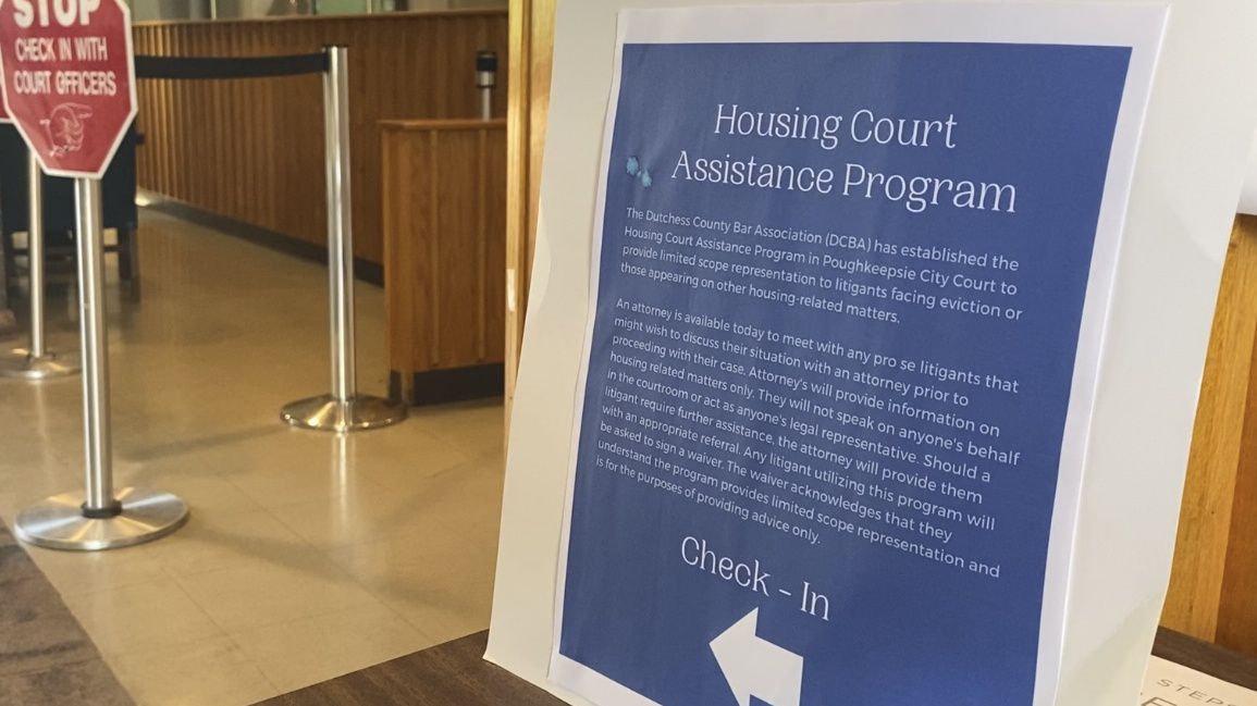 City assigns legal professional to court to give tenants authorized advice